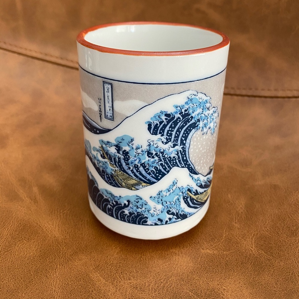 Hokusai Tea Cup 🌊🌊🌊 - Picture 2 of 3